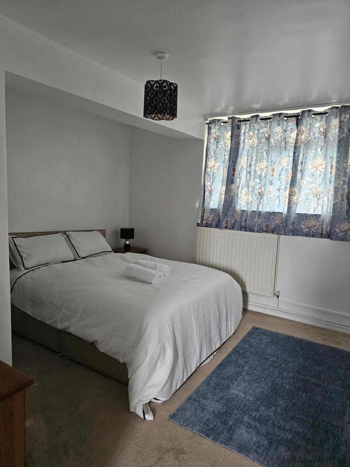 Holiday Apartment Лондон Екстер'єр фото
